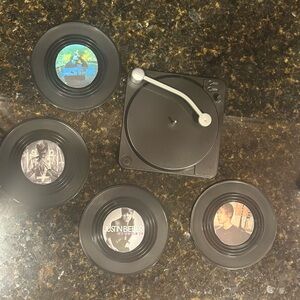 Justin Bieber Mini Turntable with Vinyl Coasters